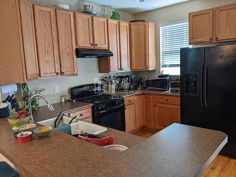 525 Homestead St — Photo 9
