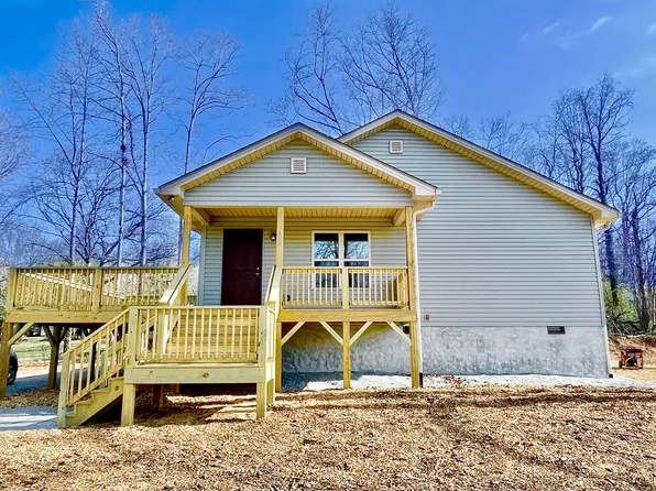 220 Merriman Rd, Hendersonville, NC 28791