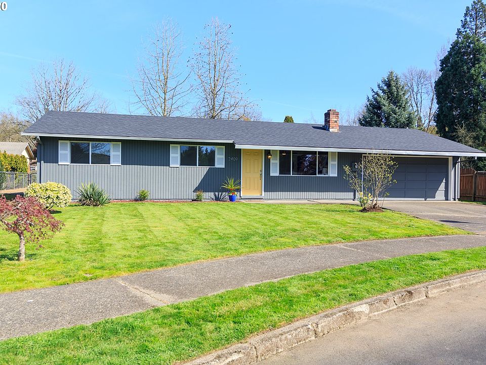 1st image of 2409 NE 104th Ave