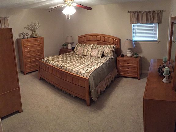 Master Bedroom 16ftx13.5ft