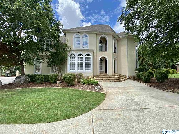 3rd image of 204 Goldenrod Dr