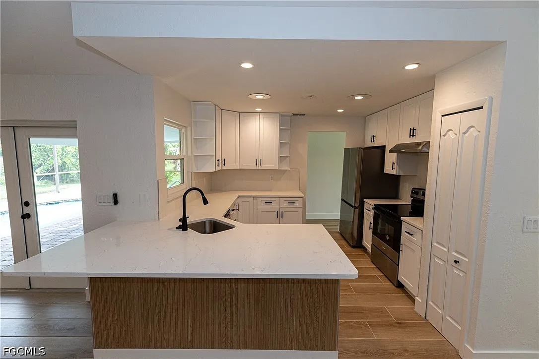 4 bed, 2.0 bath, 1651 sqft, $3,100 — Photo 4