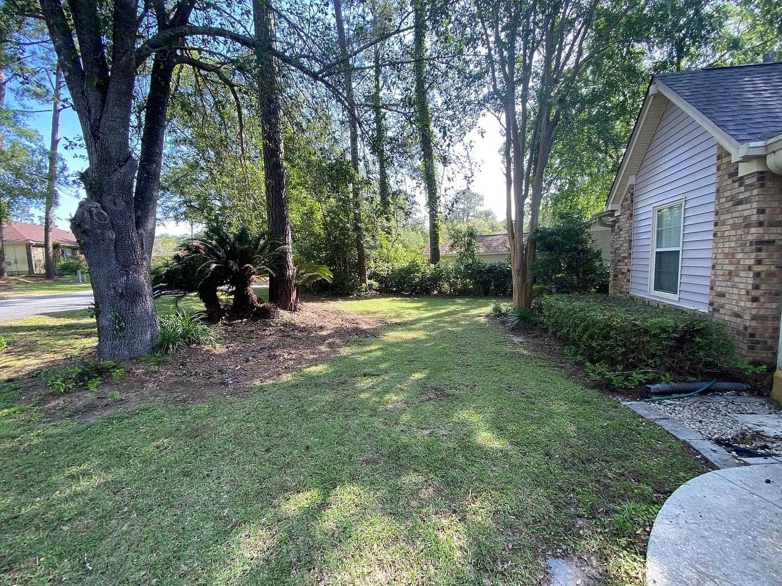 3 bed, 1890 sqft, $2,650 — Photo 2
