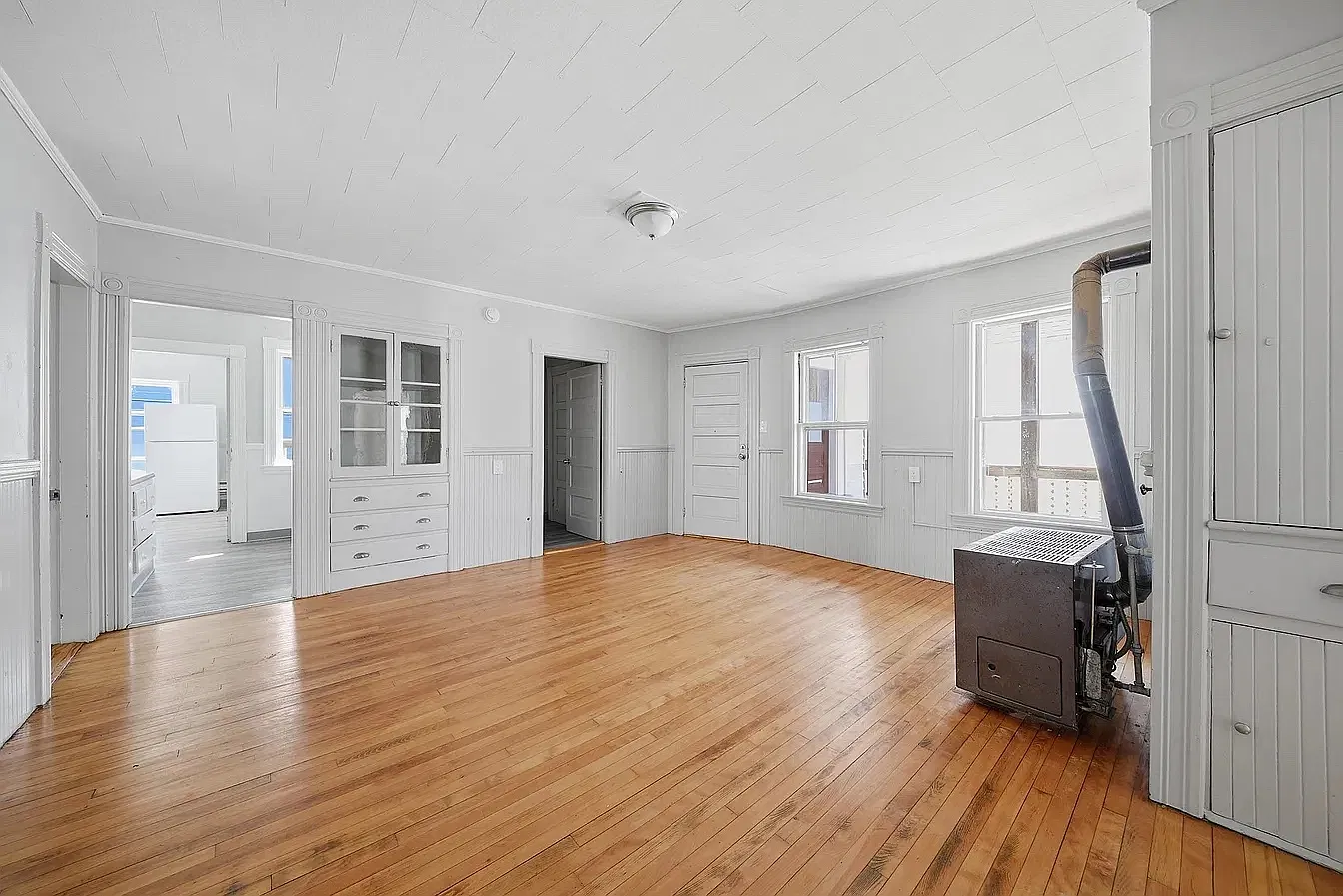 4 bed, 1495 sqft, $2,500 — Photo 4