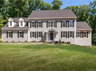 14 Beechwood Holw, Avon, CT 06001