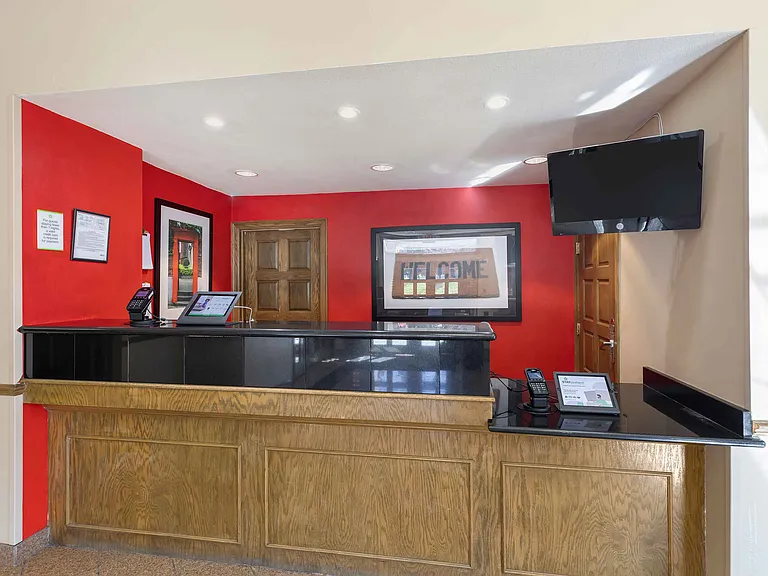 Lobby and Guest Check-in