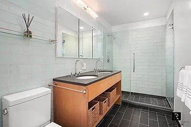 Rented by R New York