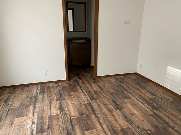 5th image of 58 Lincoln Ave