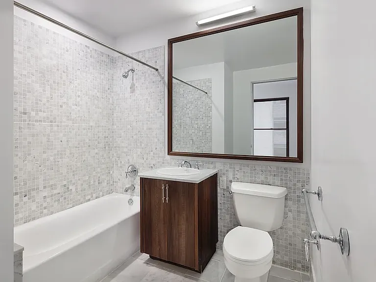 37 Wall St #10B — Photo 4