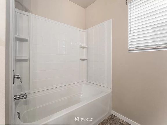 3rd image of 18769 108th Ave E