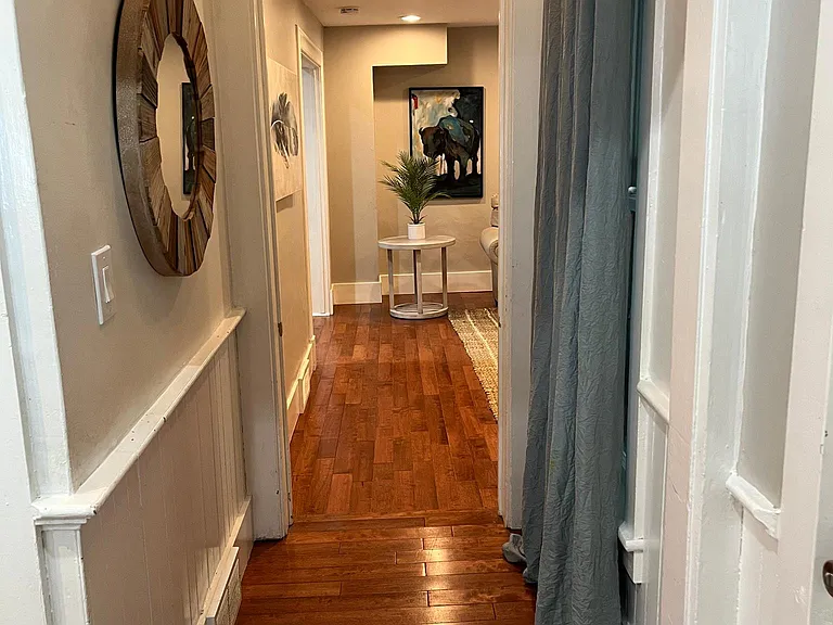 504 S Jackson St — Photo 11