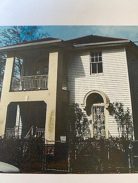 1st image of 2267 Carondelet St #2267