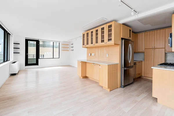 Rented by Douglas Elliman | media 22