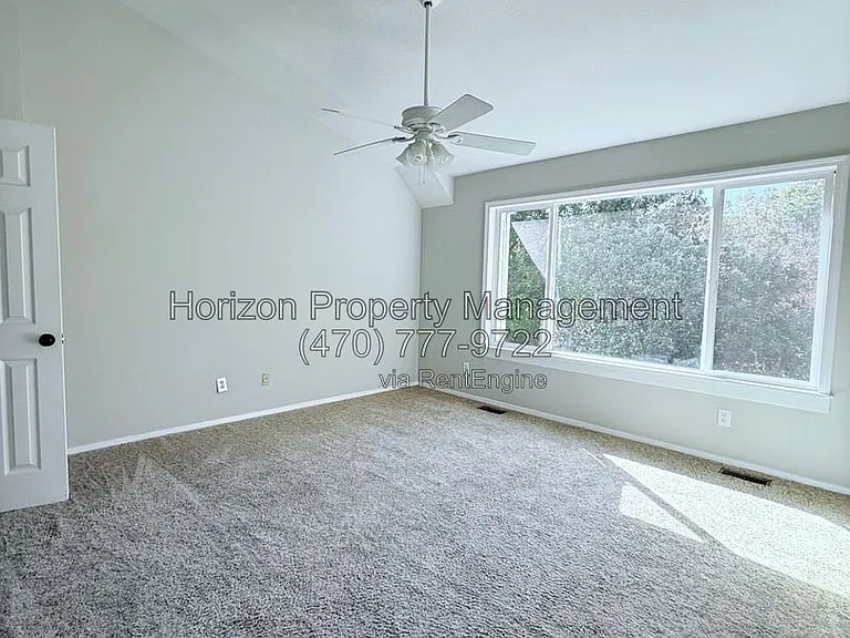 3924 Hancock Cir — Photo 12