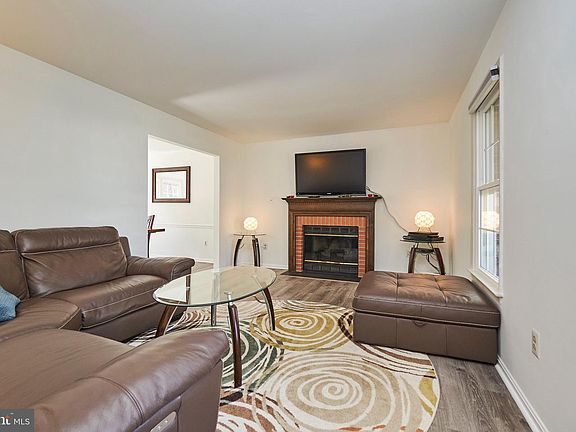 5th image of 907 Young Dairy Ct
