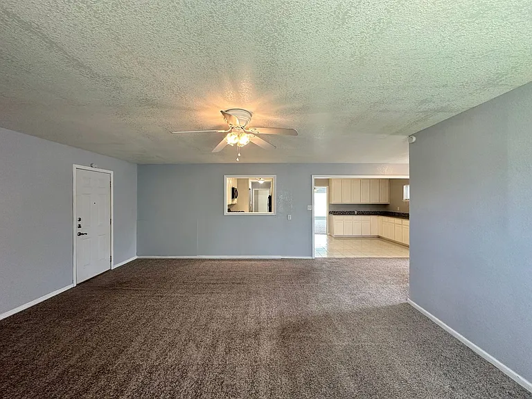 1801 Glendale Dr — Photo 16