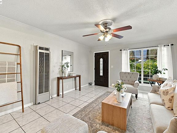 4th image of 22730 Souza Ct