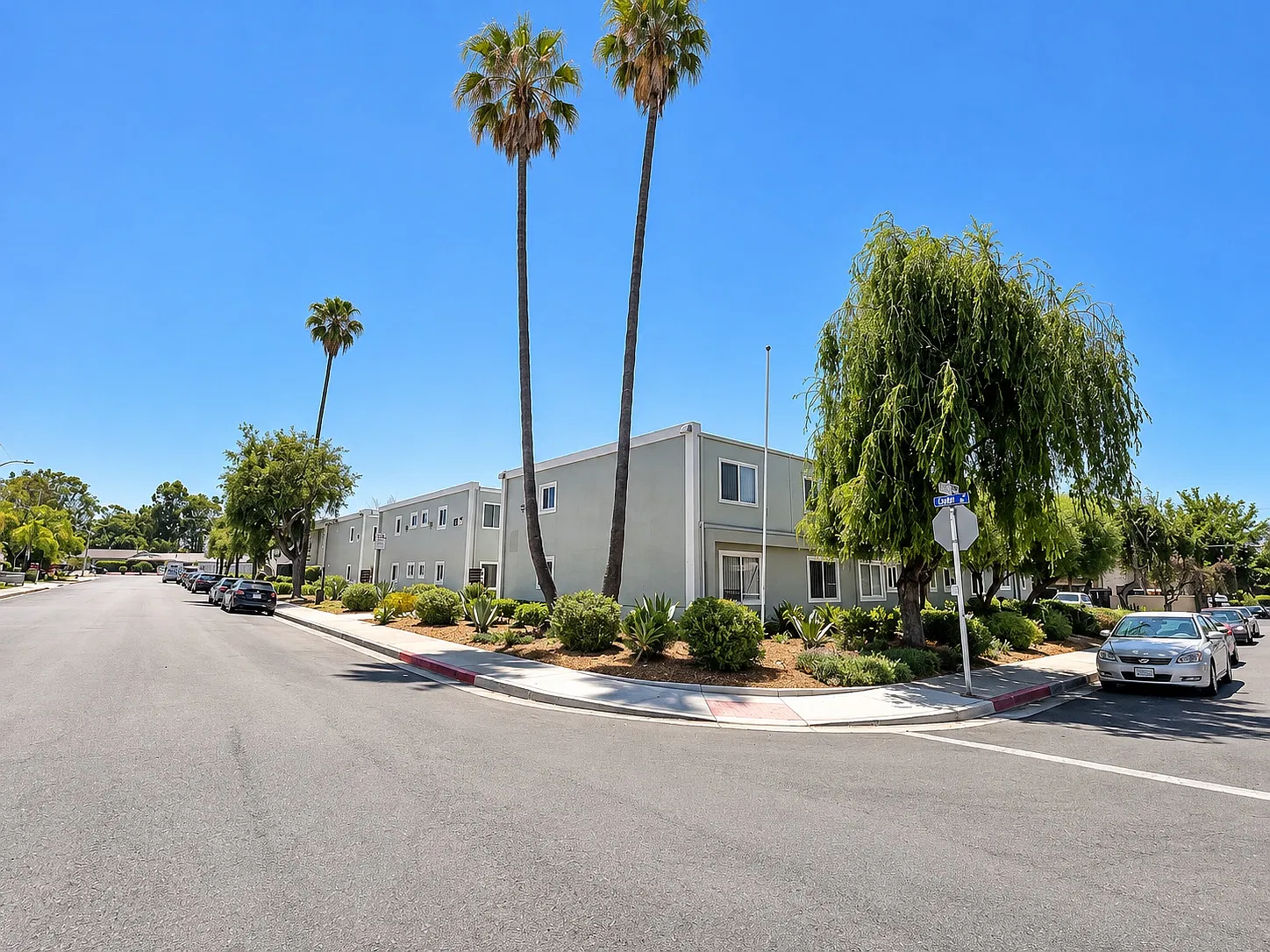 Evart Apartments — Photo 2