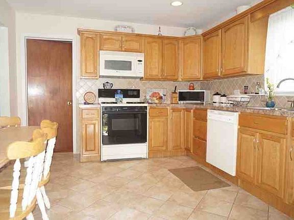 1st floor kitchen