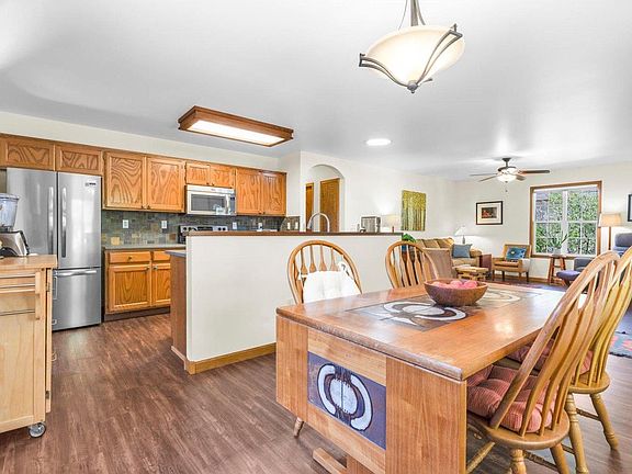 5th image of 307 E Michigan Ave
