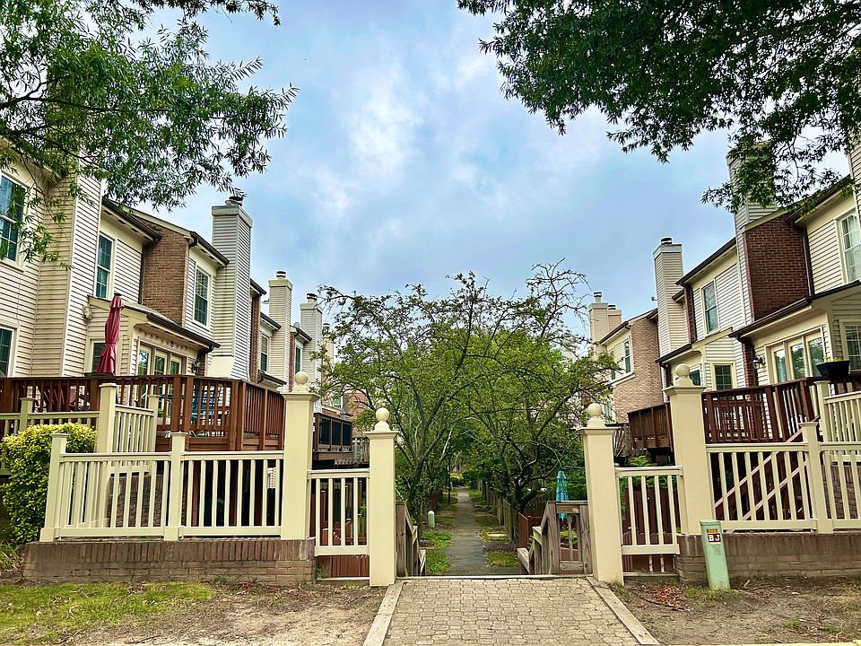 Walkway from parking area to patio entrance