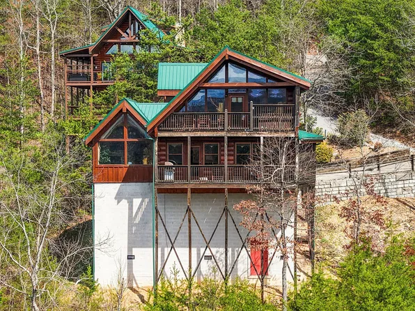 1960 E Mountain Way, Sevierville, TN 37876