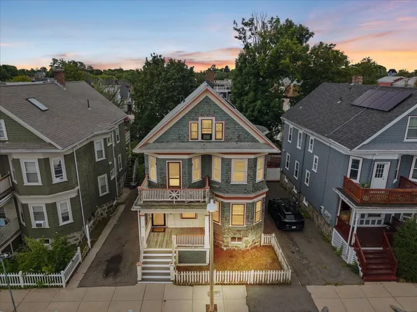 15 Whitten St, Dorchester, MA 02122