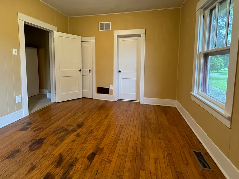 229 Holliday St — Photo 2