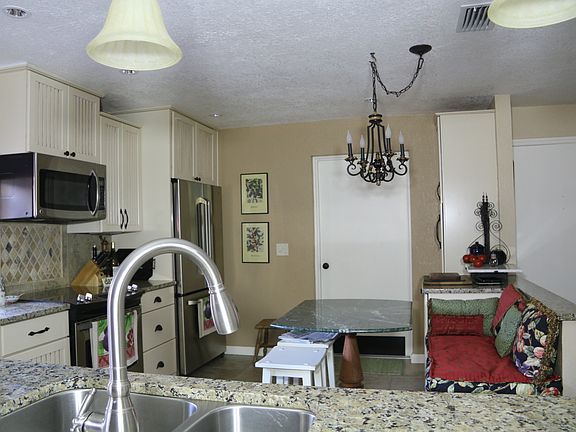 Spacious Kitchen