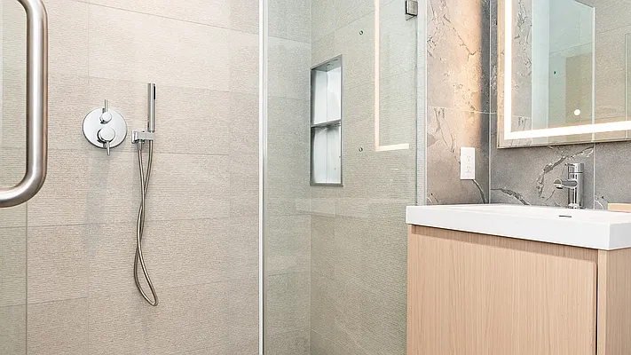 Bathroom, photo 6