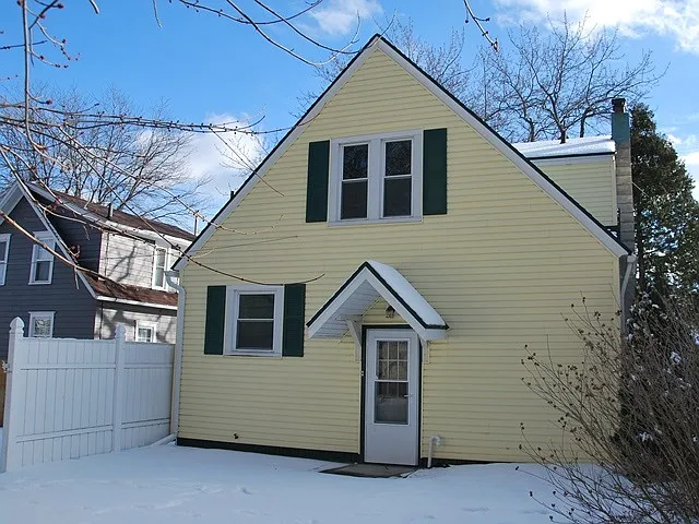 1314 Leroy St photo 1