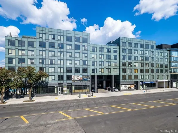 14449 S Northern Boulevard #412, Flushing, NY 11354