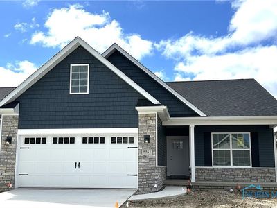 2261 Falling Waters Ln, Perrysburg, OH, 43551