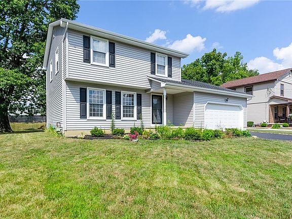2nd image of 5886 Yorktown Ln