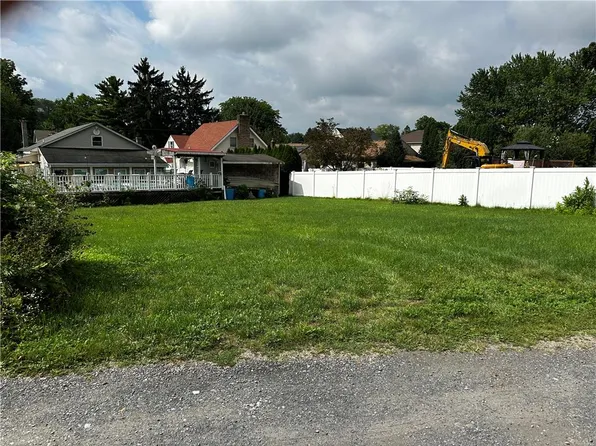 2121 Belmont St, Allentown, PA 18104