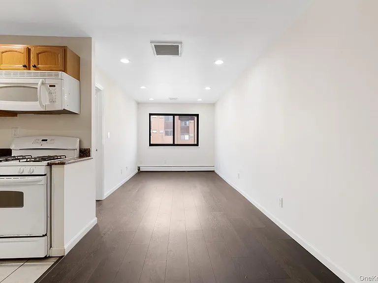 3 Charles Ln #2B — Photo 14