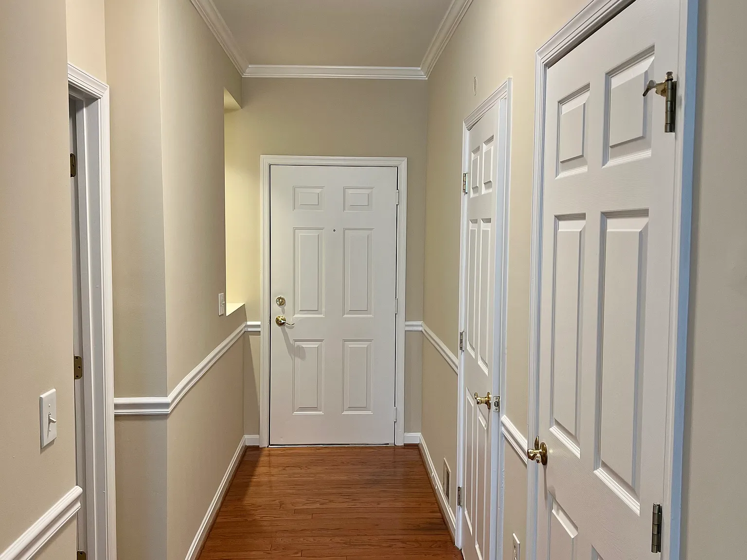 3 bed, 1555 sqft, $2,945 — Photo 4