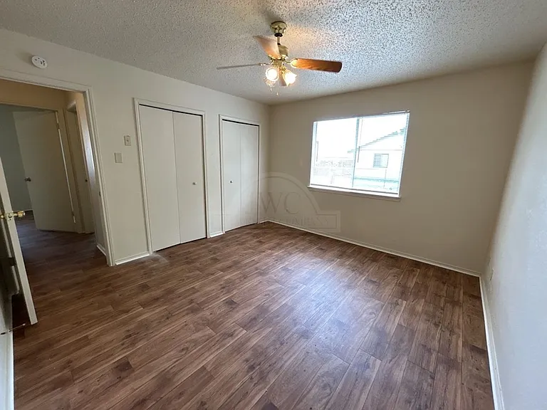 2108 Carousel Dr — Photo 20