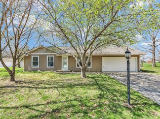 1113 S Herriott Ct, Mahomet, IL