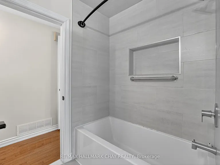 80 Beaumonde Heights Dr #UPPER — Photo 31