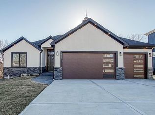 10227 N Miller Ln, Kansas City, KS 66109