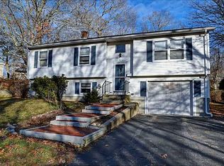 30 Holmes St, Westerly, RI 02891