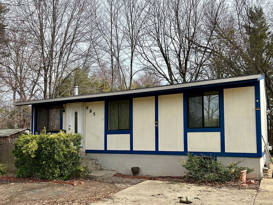 1st image of 985 Holly Lake Dr