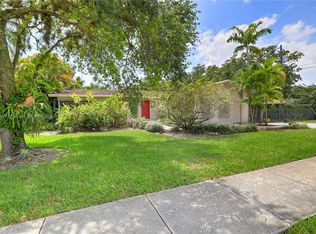 6970 Sunset Dr, Miami, FL 33143