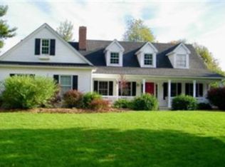 2585 Dogwood Cir, Emmaus, PA 18049