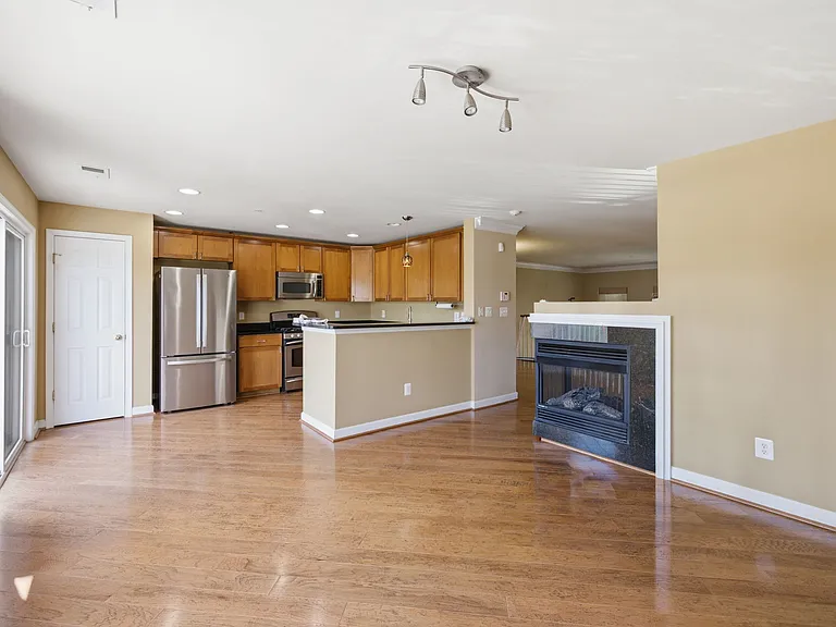 4473 Beacon Grove Cir #B — Photo 16