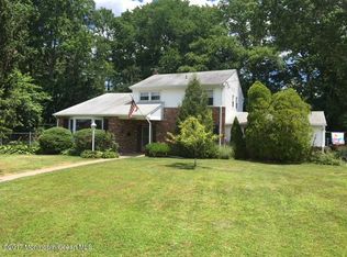 19 Claridge Dr, New Monmouth, NJ 07748