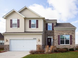 1240 Wildflower Cir, Shorewood, IL 60404