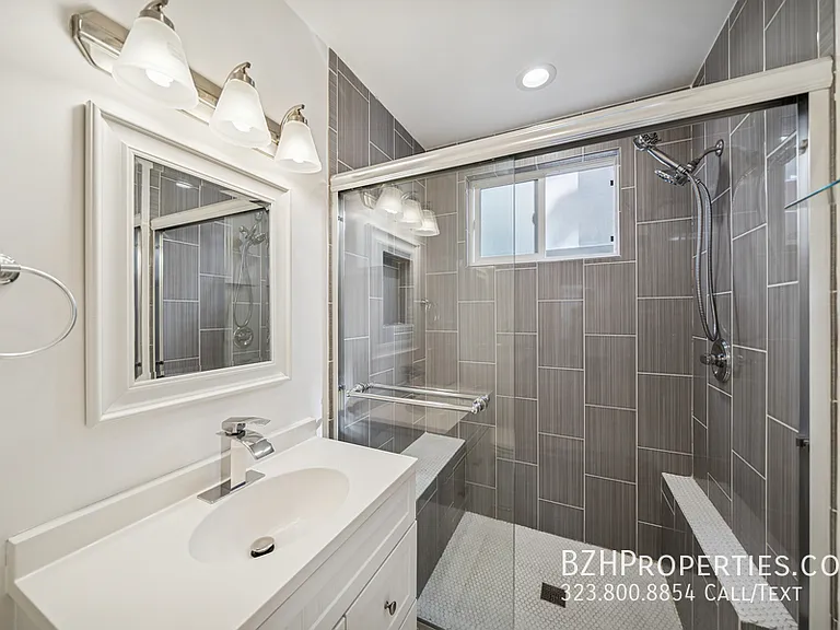 1215 N Hayworth Ave #104B — Photo 15