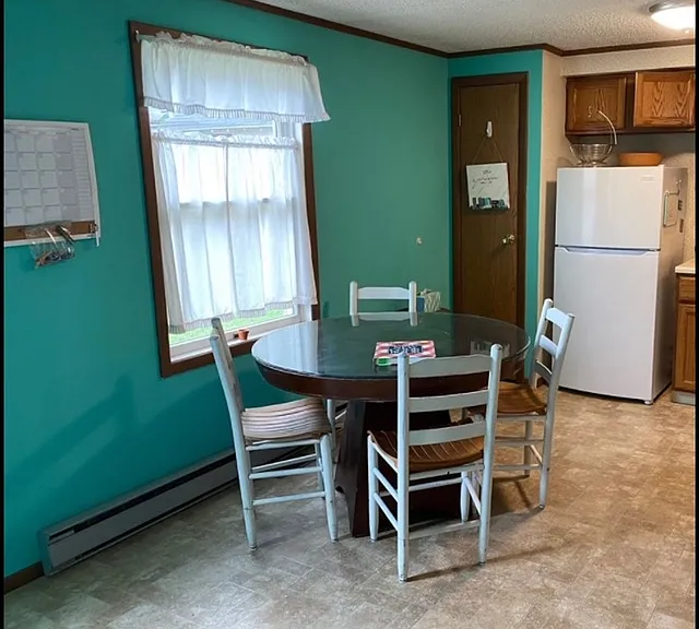 105 Grandview Ave — Photo 1